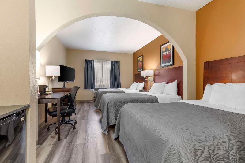Quality Inn & Suites Wichita Falls I-44 image