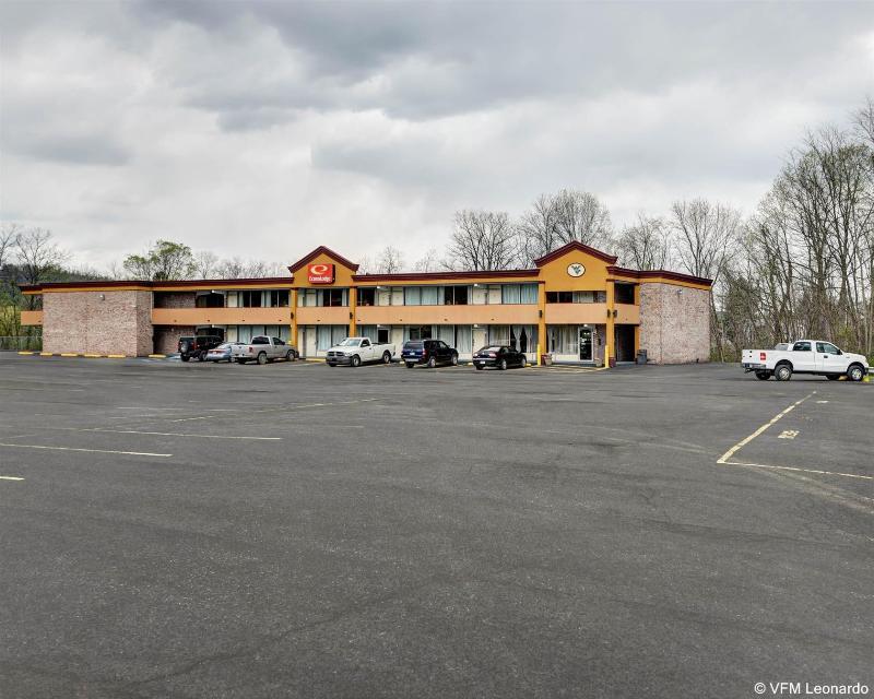 Econo Lodge Coliseum image