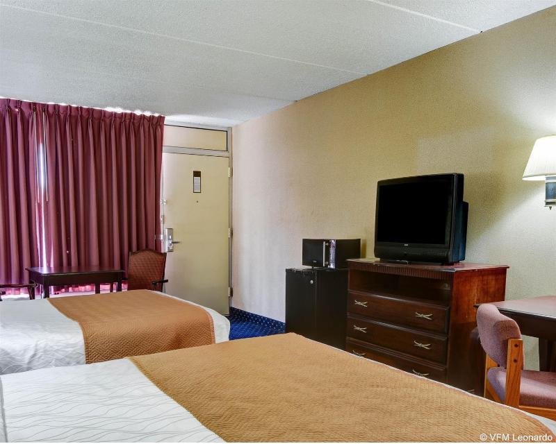 Econo Lodge Coliseum image