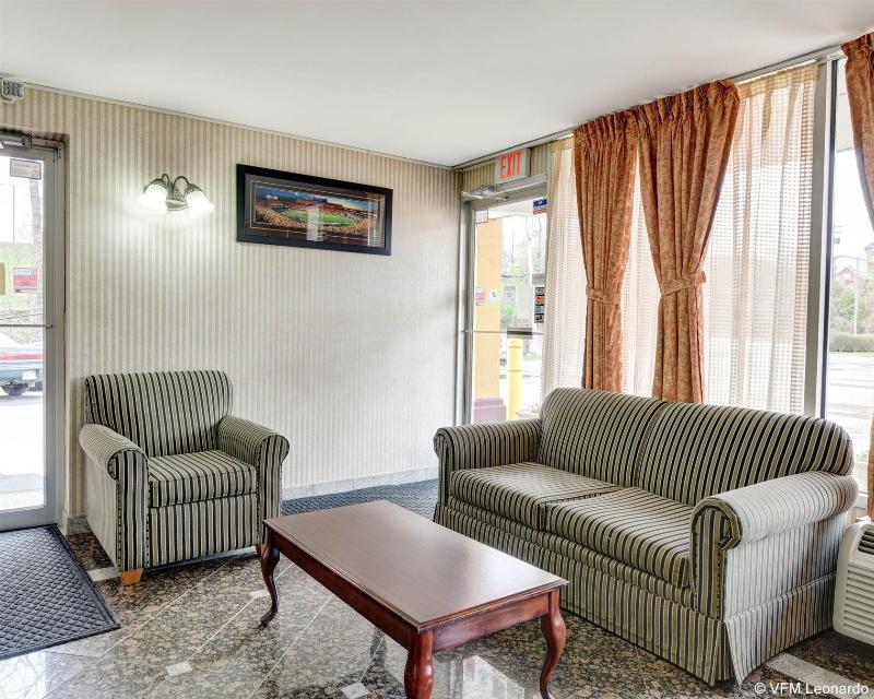 Econo Lodge Coliseum image