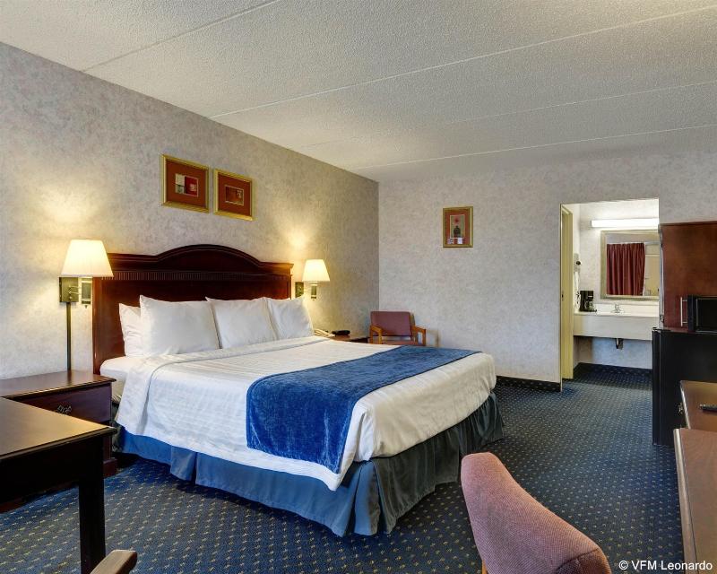 Econo Lodge Coliseum image
