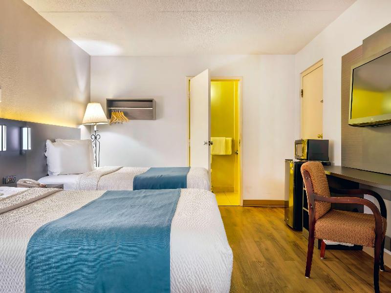 Econo Lodge Coliseum image