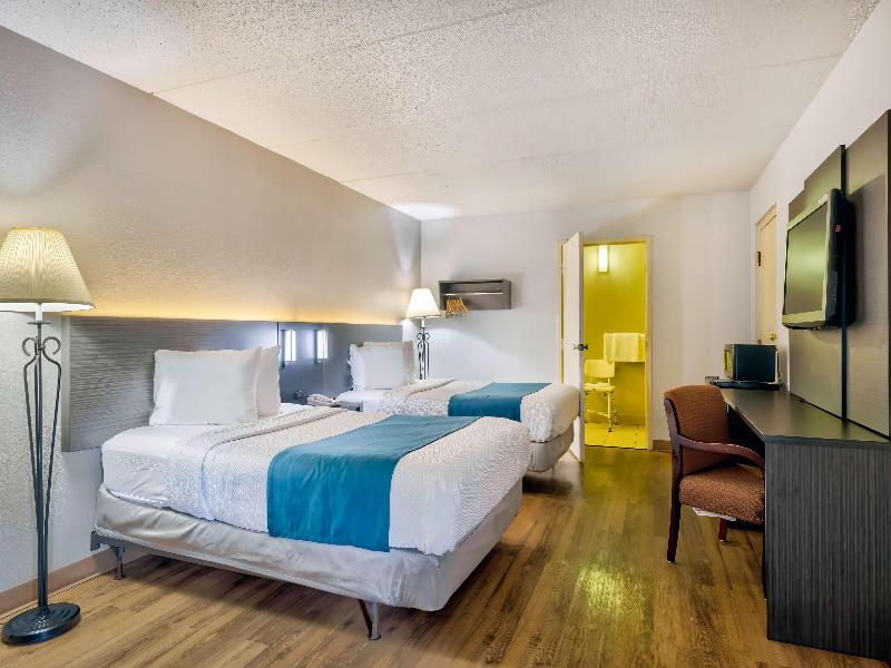 Econo Lodge Coliseum image