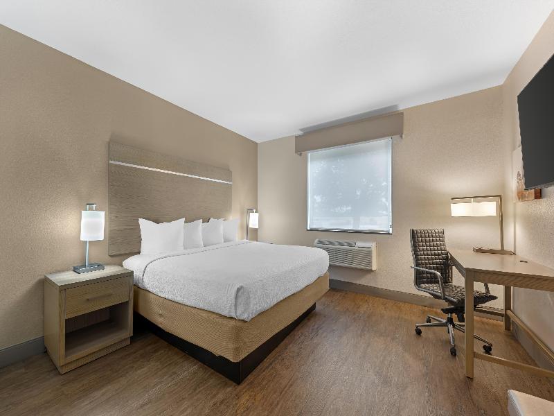 Best Western Plus Killeen/Fort Hood Hotel & Suites image
