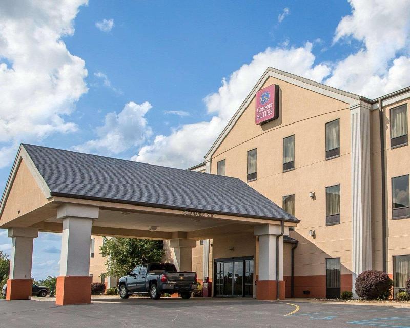 Comfort Suites Jefferson City image