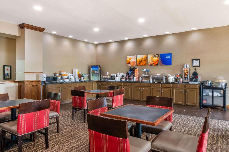 Comfort Suites Jefferson City image