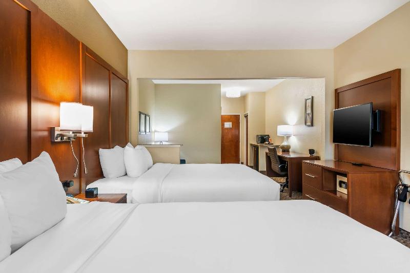 Comfort Suites Jefferson City image