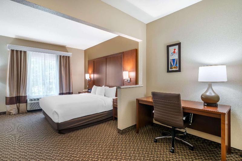 Comfort Suites Jefferson City image