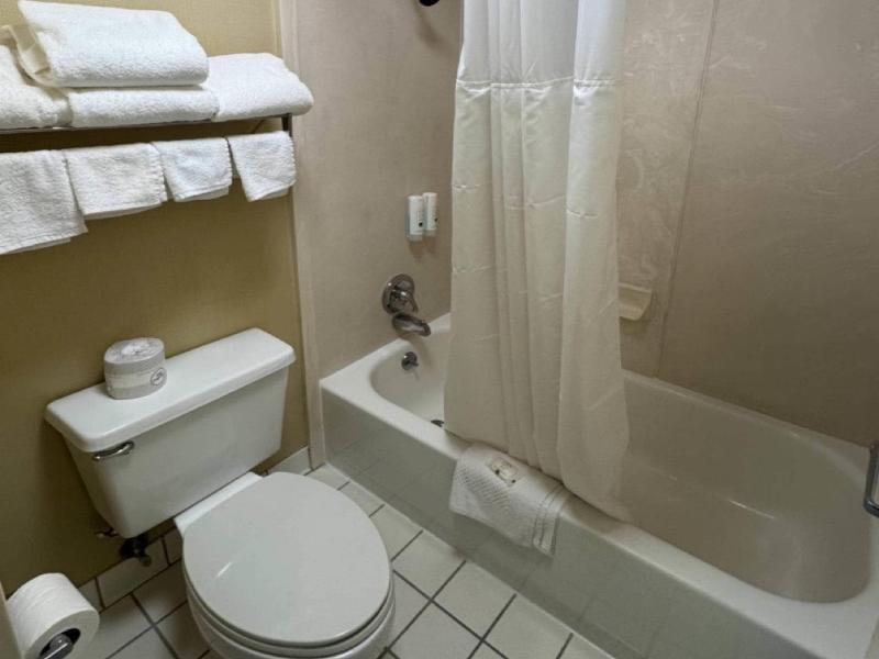Quality Inn Franklin South image