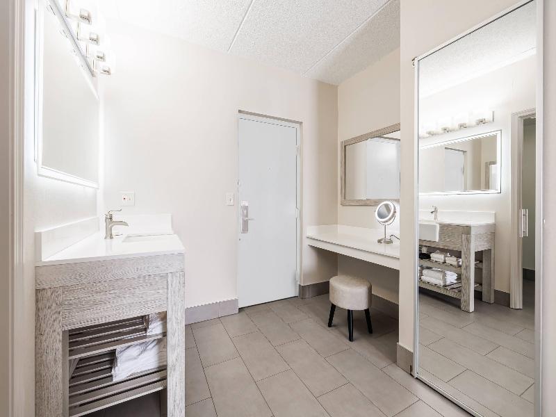 Oakfield Hotel & Suites, Ascend Hotel Collection image