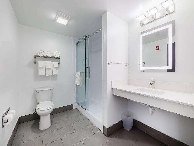 Oakfield Hotel & Suites, Ascend Hotel Collection image