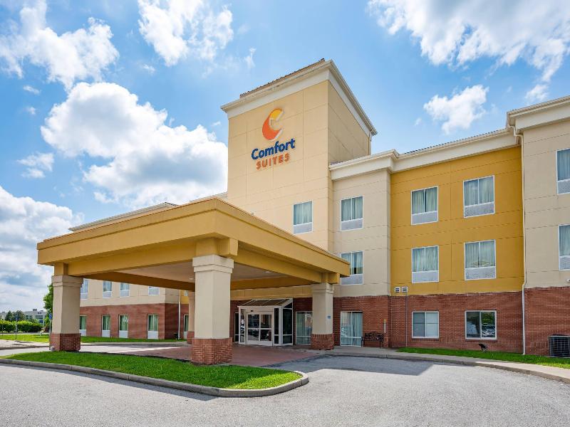 Comfort Suites Near Indianapolis Airport image