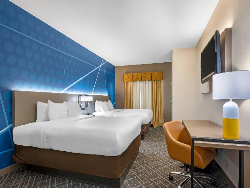 Comfort Suites Near Indianapolis Airport image