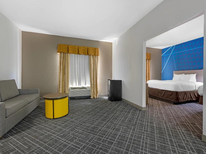 Comfort Suites Near Indianapolis Airport image