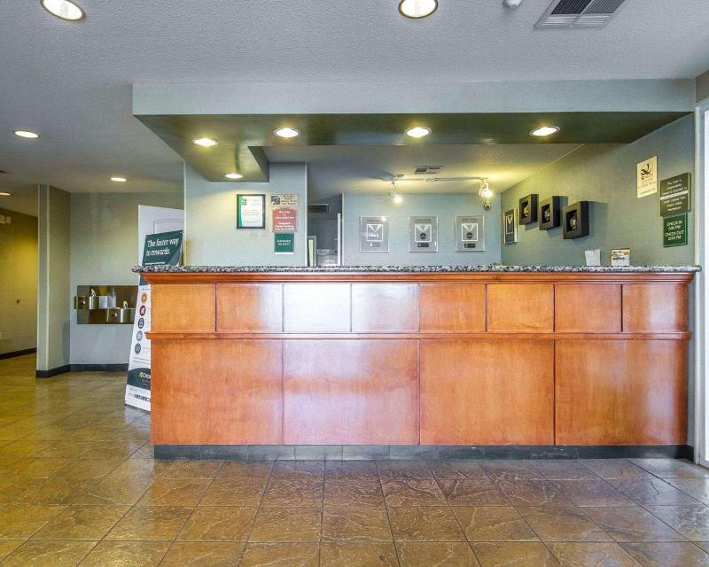 Quality Inn & Suites Ulmar Area image