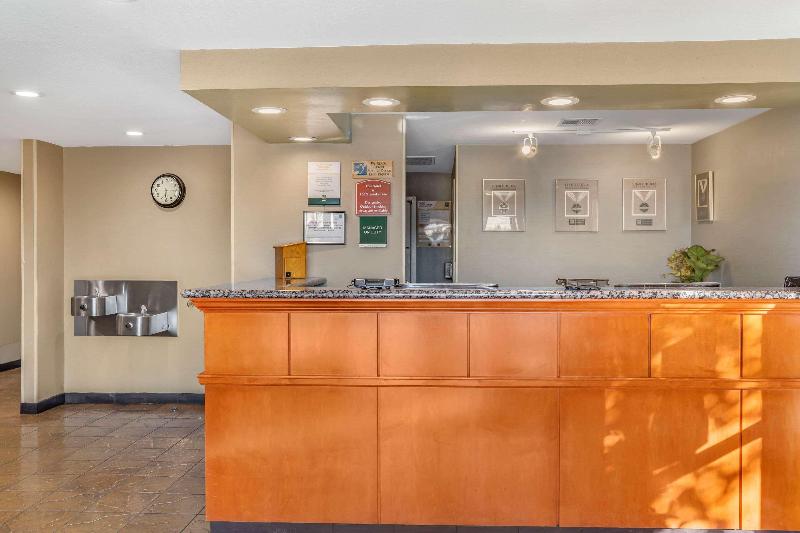 Quality Inn & Suites Ulmar Area image