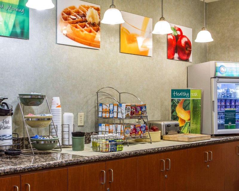 Quality Inn & Suites Ulmar Area image