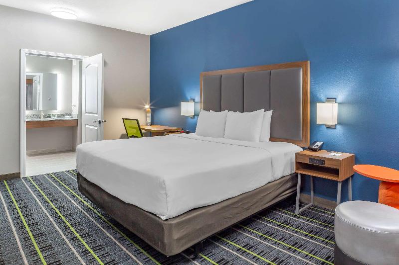 Quality Inn & Suites Ulmar Area image