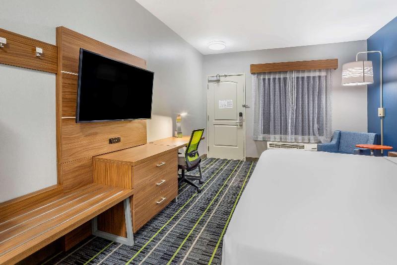 Quality Inn & Suites Ulmar Area image
