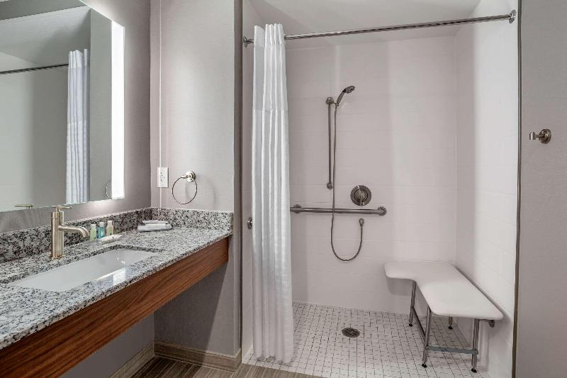 Quality Inn & Suites Ulmar Area image
