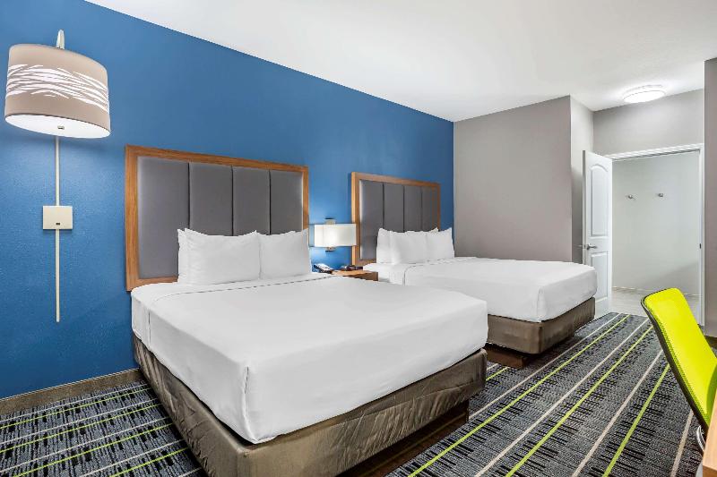 Quality Inn & Suites Ulmar Area image