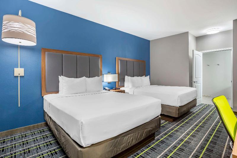 Quality Inn & Suites Ulmar Area image