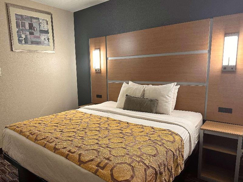 Baymont By Wyndham Noblesville image