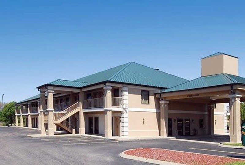 Rodeway Inn and suites Suburbs