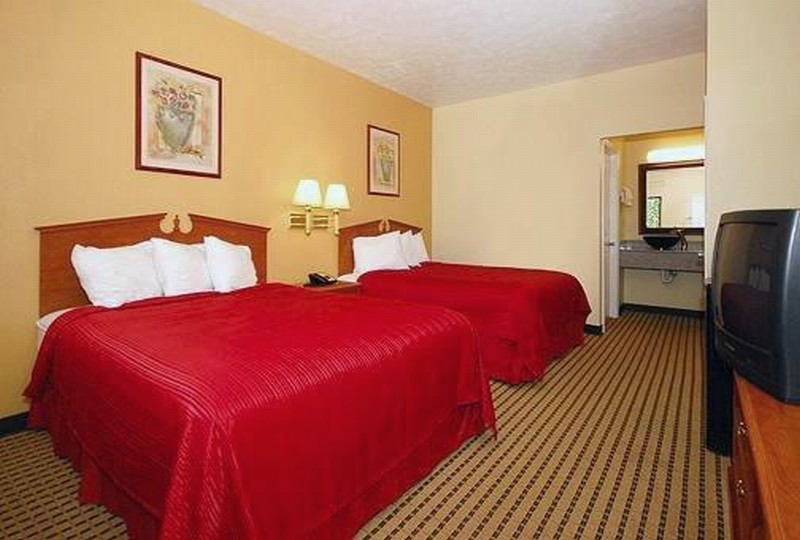 Rodeway Inn and suites Suburbs