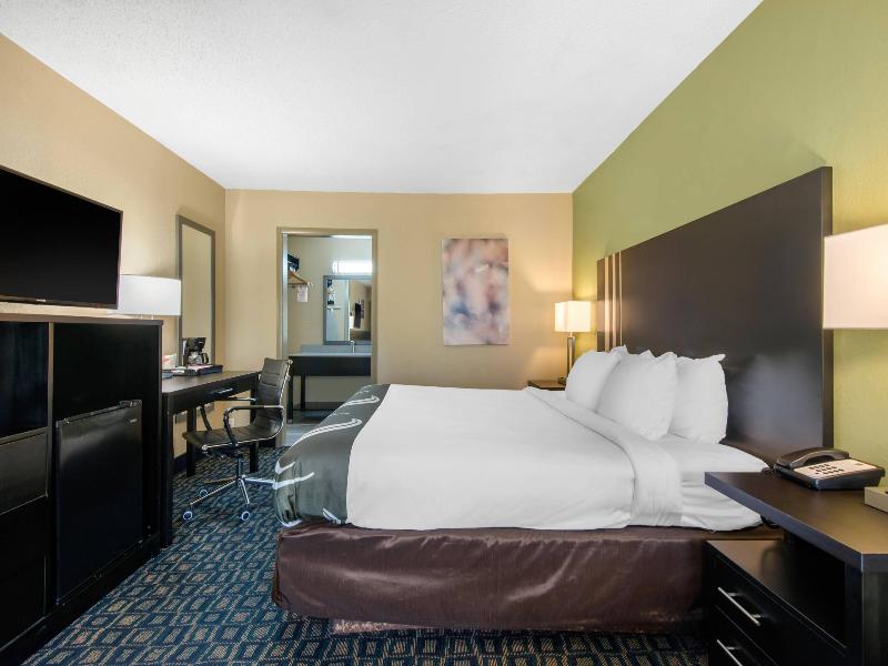Quality Inn & Suites Brooksville I-75/Dade City image