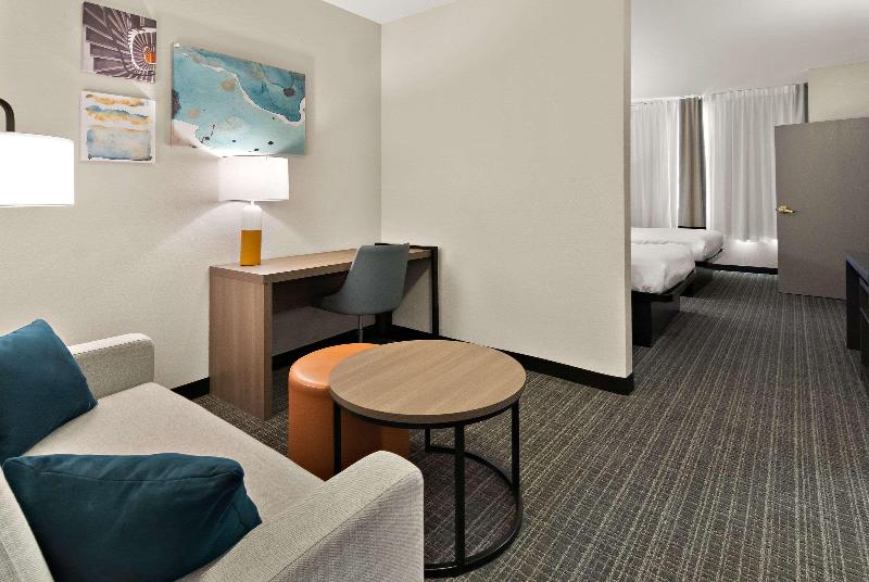 Comfort Suites North Fossil Creek image