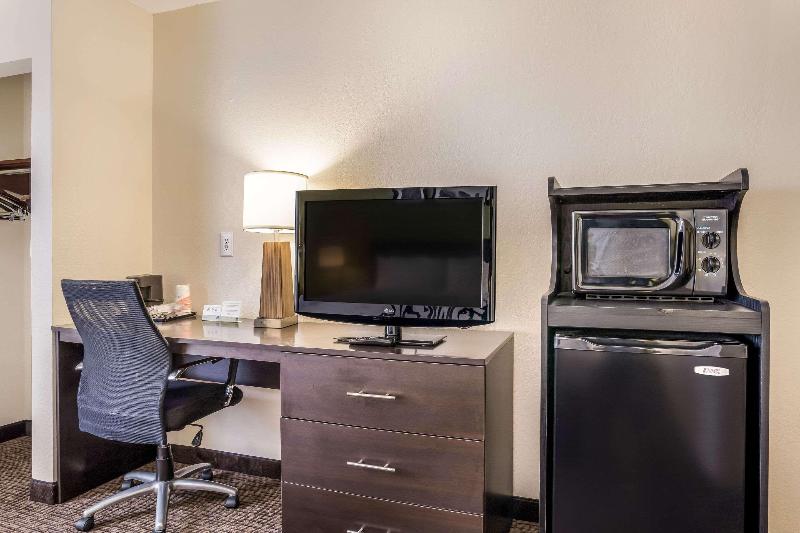 Sleep Inn & Suites Jacksonville Near Camp Lejeune image
