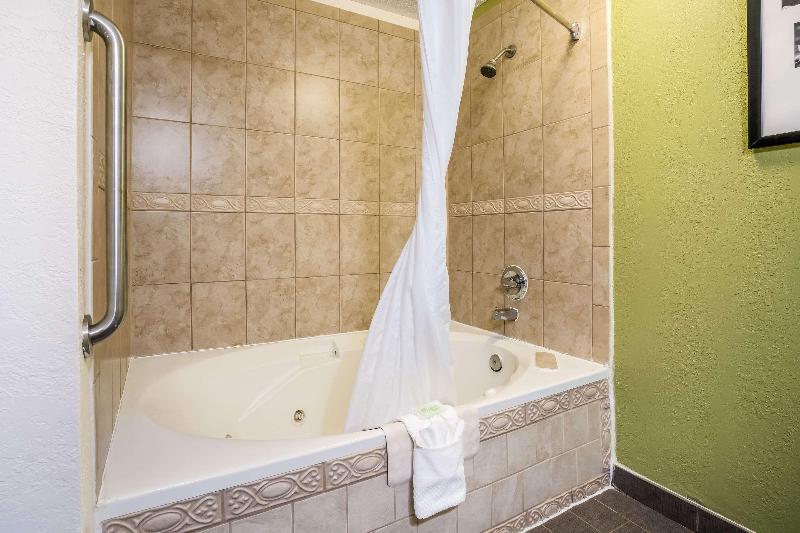 Sleep Inn & Suites Jacksonville Near Camp Lejeune image