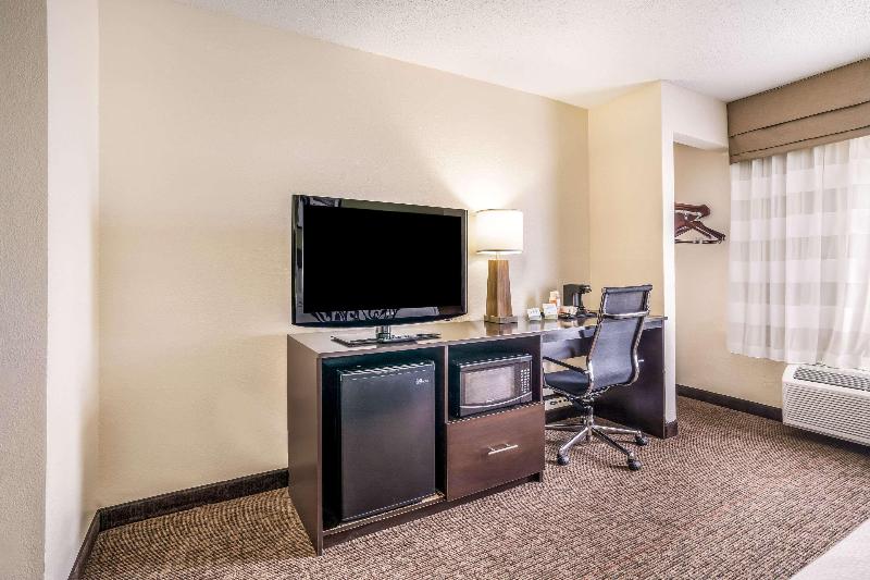 Sleep Inn & Suites Jacksonville Near Camp Lejeune image