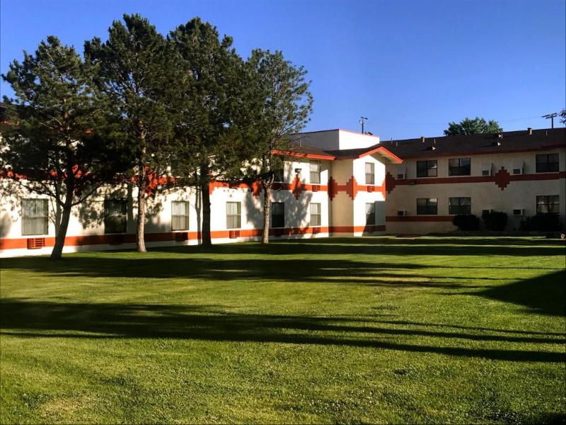 Navajoland Hotel Of Tuba City image 2