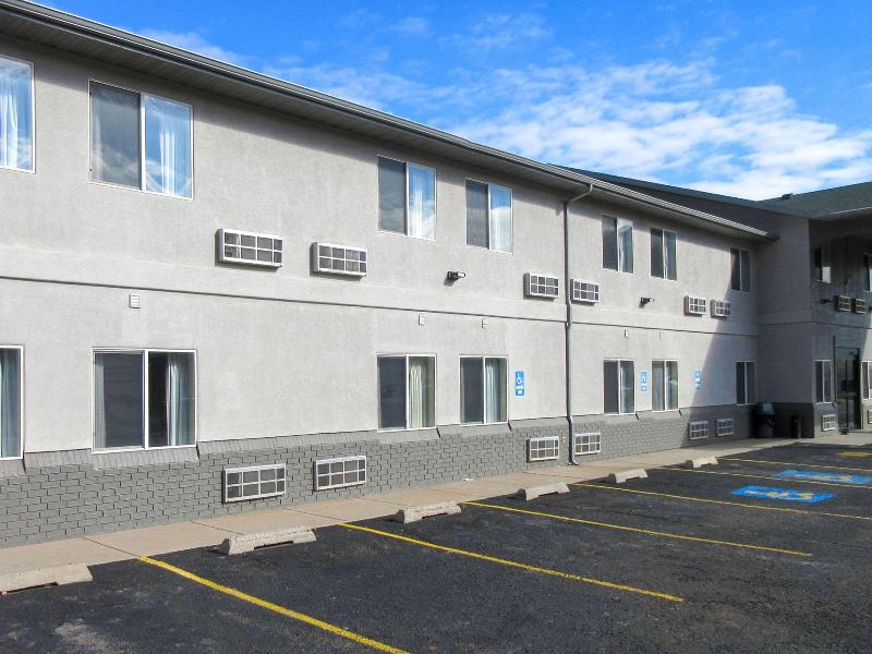 Quality Inn & Suites Salina National Forest Area image
