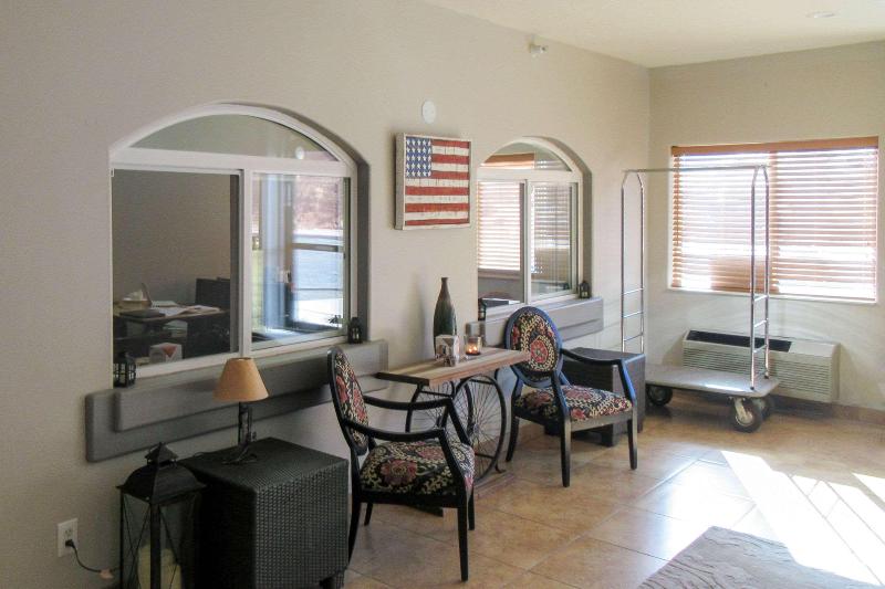 Quality Inn & Suites Salina National Forest Area image