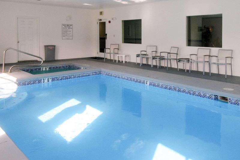 Quality Inn & Suites Salina National Forest Area image