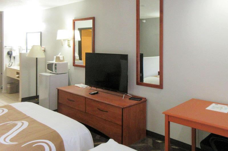 Quality Inn & Suites Salina National Forest Area image