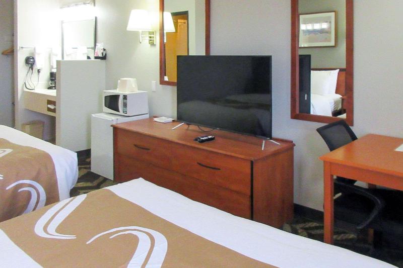 Quality Inn & Suites Salina National Forest Area image