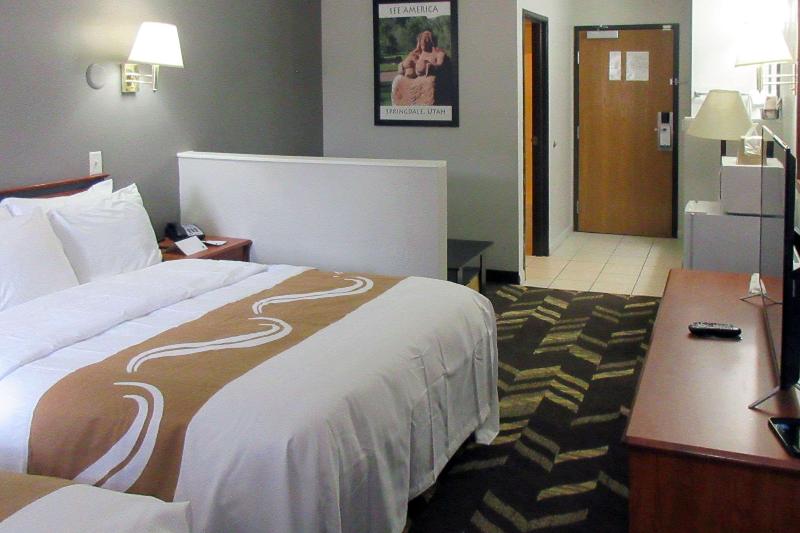Quality Inn & Suites Salina National Forest Area image