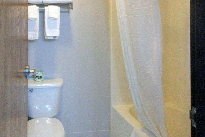 Quality Inn & Suites Salina National Forest Area image
