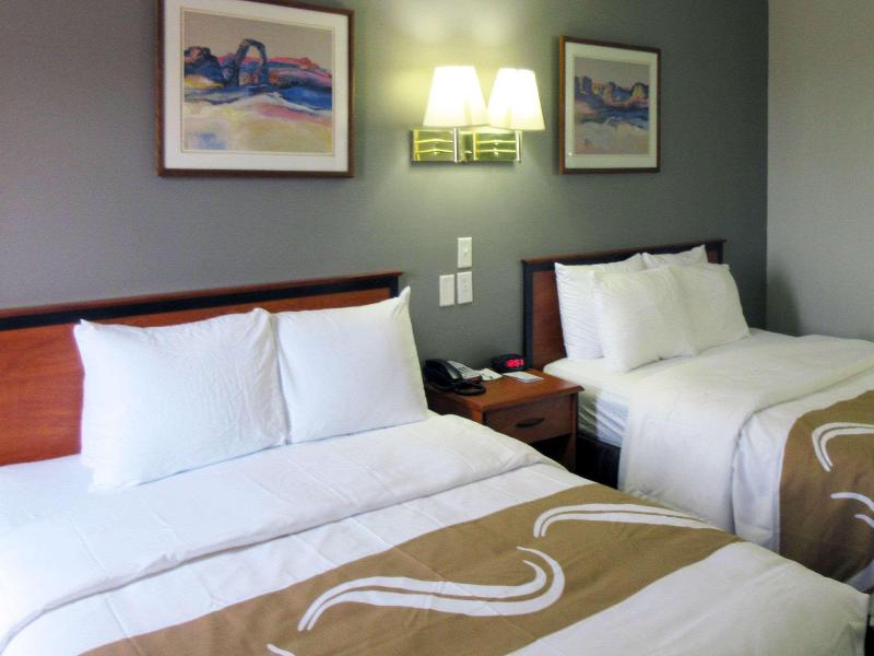 Quality Inn & Suites Salina National Forest Area image