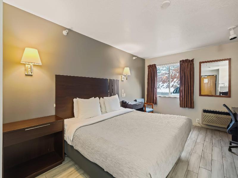 Quality Inn & Suites Salina National Forest Area image