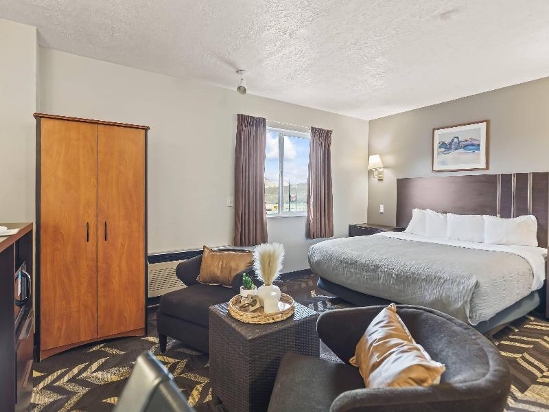 Quality Inn & Suites Salina National Forest Area image