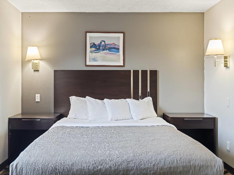 Quality Inn & Suites Salina National Forest Area image