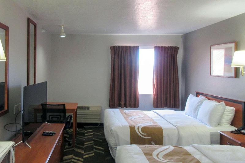 Quality Inn & Suites Salina National Forest Area image