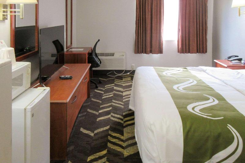 Quality Inn & Suites Salina National Forest Area image