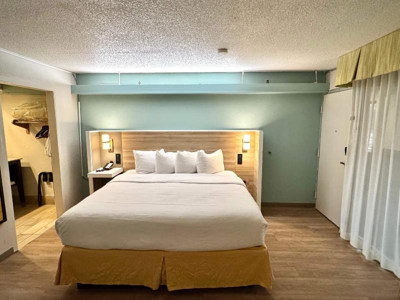 Wyndham Garden Ann Arbor image