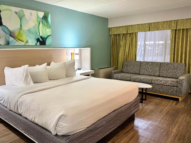 Wyndham Garden Ann Arbor image